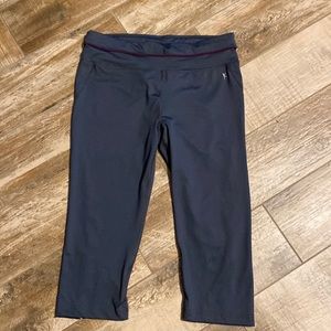 🧨4/$20🧨  Womens cropped workout/Yoga leggings